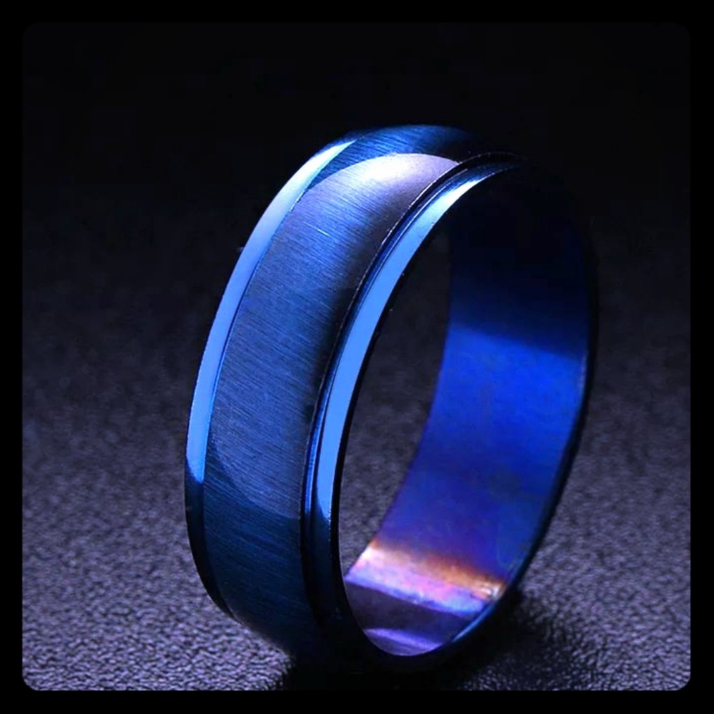NWT Blue Cats Eye Iridescent Ring New